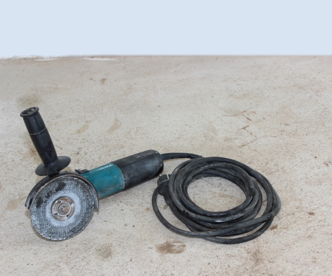 Машина углошлифовальная makita 9558nb